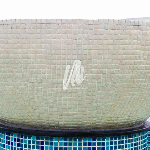 Chọn gạch Mosaic màu trắng theo phong cách hiện đại