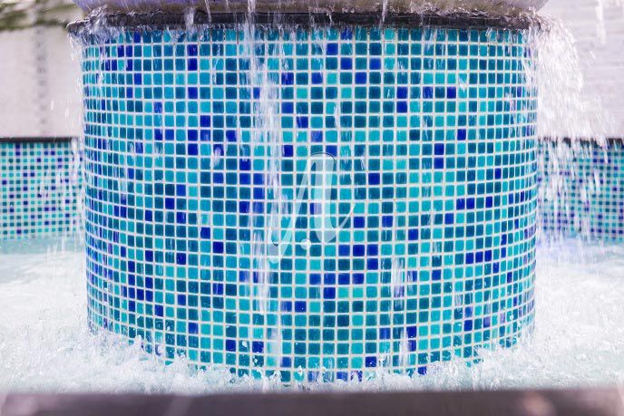 Gạch ốp bể bơi mosaic đẹp