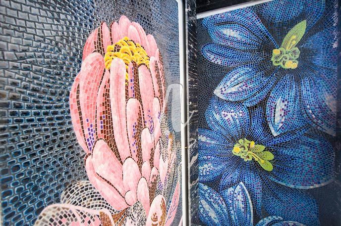 Tranh gốm mosaic Hoa thanh tú Tranh gốm mosaic Hoa thanh tú