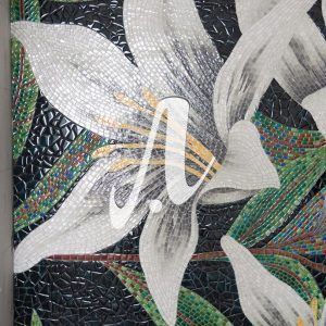 Tranh mosaic gốm loa kèn trắng