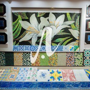 Tranh mosaic hoa loa kèn