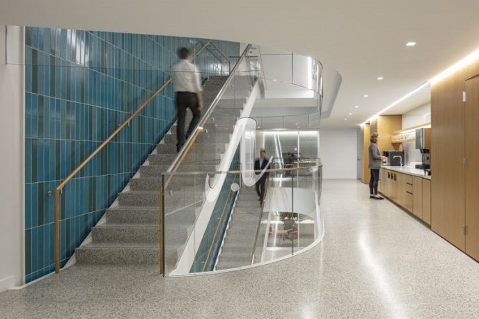 Gạch mosaic cầu thang