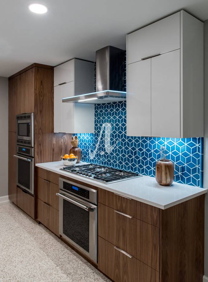 Gạch mosaic hình thoi xanh da trời ốp bếp