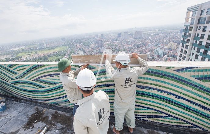 Thi công gạch mosaic