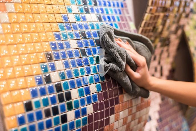 Gạch men mosaic là loại gạch viên nhỏ, bóng, đẹp, ít bám bụi, dễ vệ sinh
