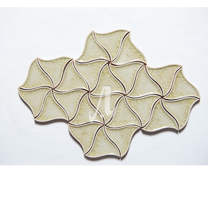 Thiết kế đầy ấn tượng của gạch mosaic tam giác cách điệu