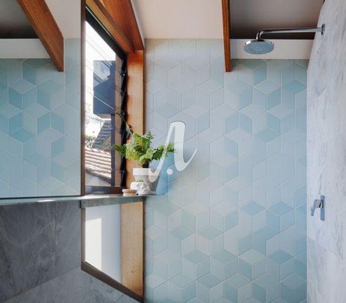 Thiết kế tông xanh dương nhạt mang đến cảm giác thứ thái cho bạn khi bước vào phòng tắm