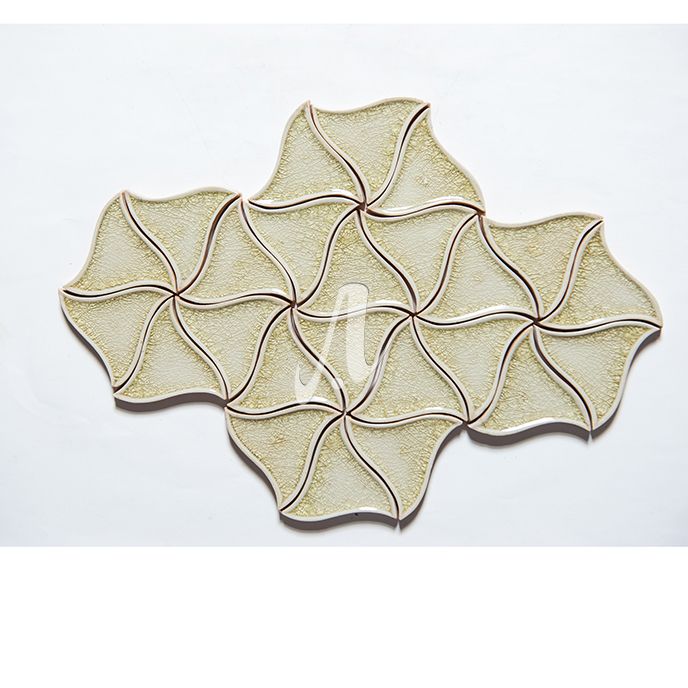 Gạch mosaic hình tam giác được cách điệu