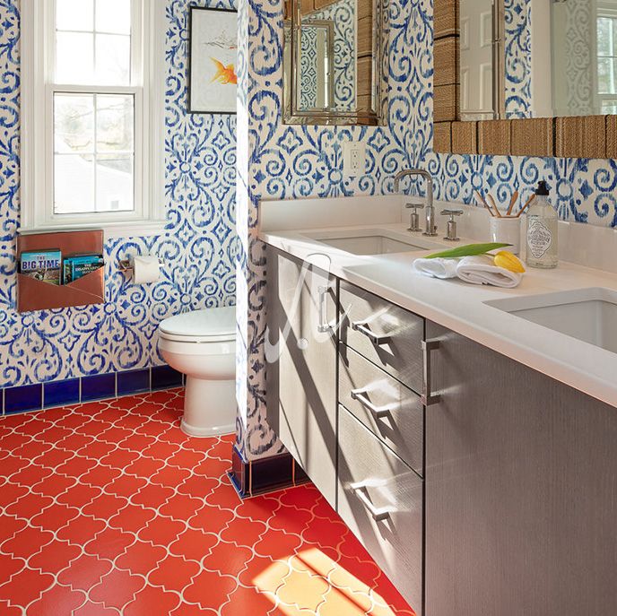 Gợi ý cách lát sàn nhà tắm với gạch mosaic đèn lồng mang phong cách mới lạ