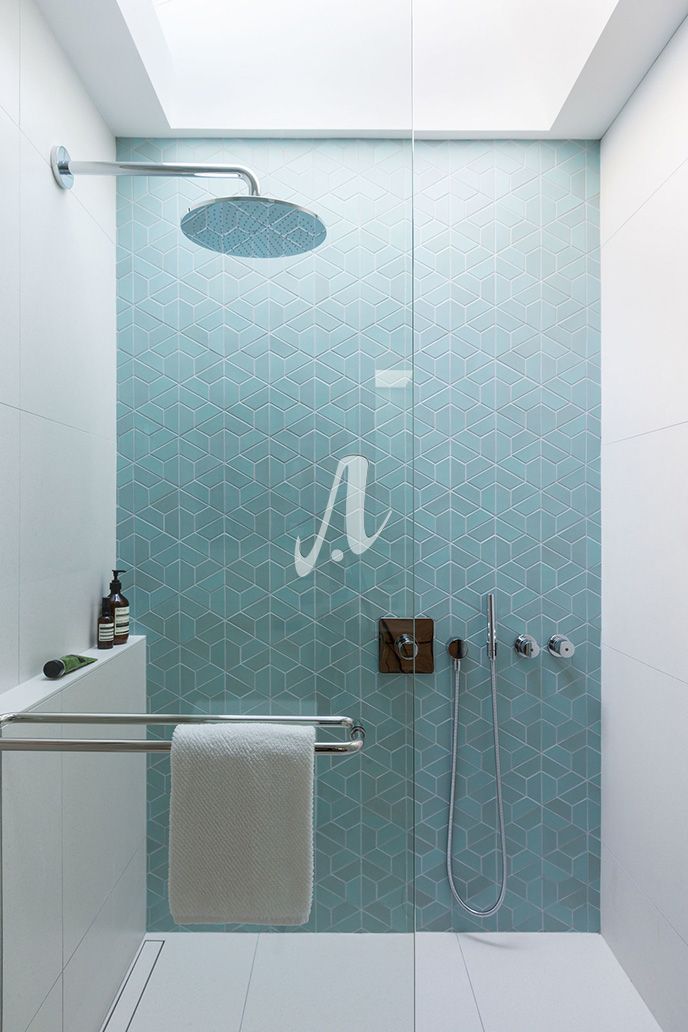 Sử dụng gam màu trung tính tạo cho phòng tắm cảm giác nhẹ nhàng, thư thái khi bước vào
