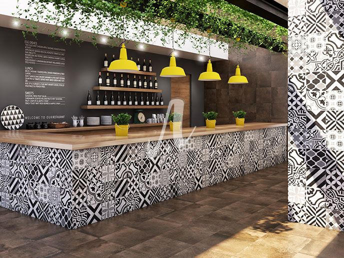 Không gian quán cafe tối giản nhưng vẫn toát lên vẻ sang trọng nhờ sử dụng gạch mosaic họa tiết đen trắng