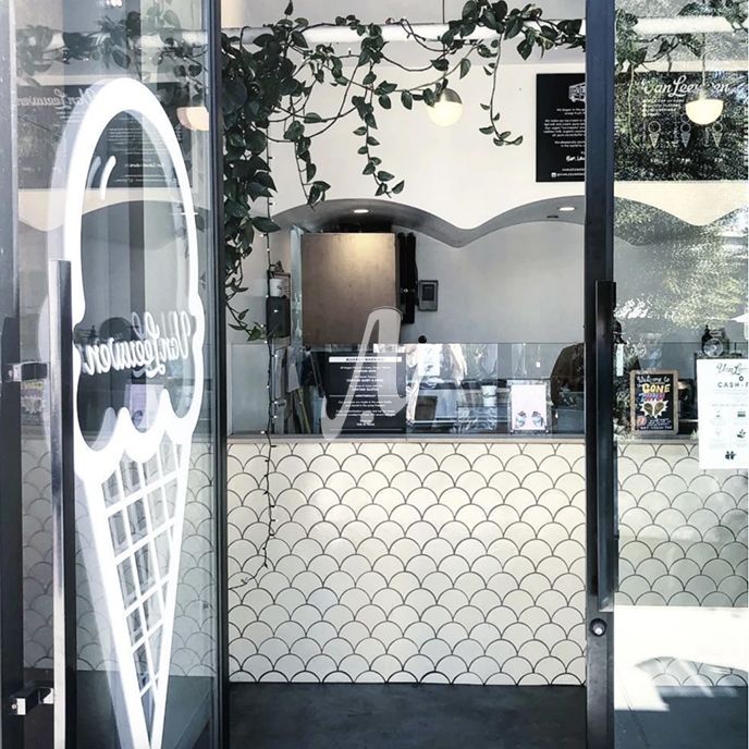 Gạch mosaic gốm sứ có độ bền vĩnh viễn và tính thẩm mỹ cao nên được sử dụng lâu dài nhằm mục đích tiết kiệm chi phí về sau