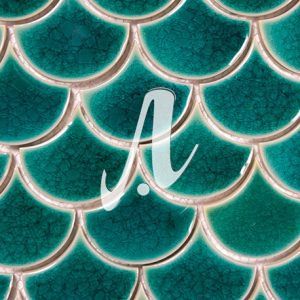 Gạch mosaic hình vảy cá xanh lục bảo 6x7 cận cảnh