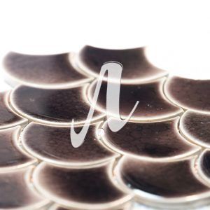 Vỉ gạch mosaic vảy cá nâu đậm 6x7