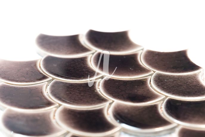 Vỉ gạch mosaic vảy cá nâu đậm 6x7 Vỉ gạch mosaic vảy cá nâu đậm 6x7