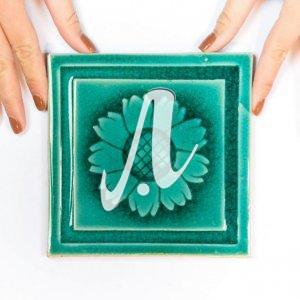 Gạch điểm 3D 15x15 hoa cúc xanh lục bảo