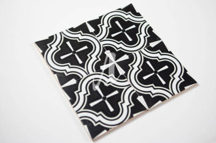 Gạch 3D Tây Ban Nha hình chuông đen trắng 15x15 Gạch 3D Tây Ban Nha hình chuông đen trắng 15x15