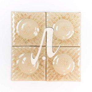 Gạch điểm 3D chấm tròn trắng kem 10x10