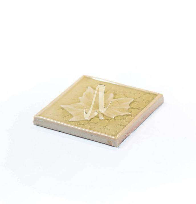 Gạch điểm 3D lá phong trắng kem 10x10