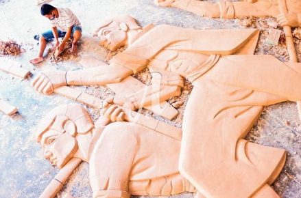 Tranh phù điêu độc đáo Tranh phù điêu độc đáo